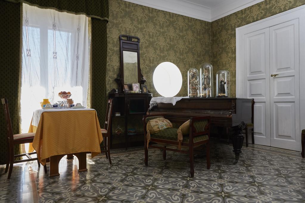 B&B Palazzo Della Torre Peschici Extérieur photo